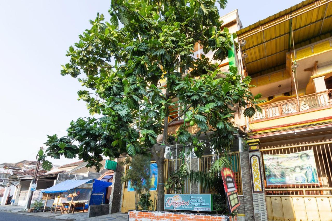 Homestay Gayatri Sawojajar Near Univ Negeri Malang Kampus 2 Mitra Reddoorz Eksteriør billede