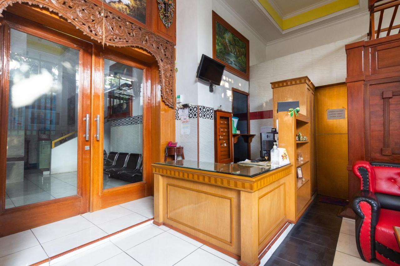 Homestay Gayatri Sawojajar Near Univ Negeri Malang Kampus 2 Mitra Reddoorz Eksteriør billede