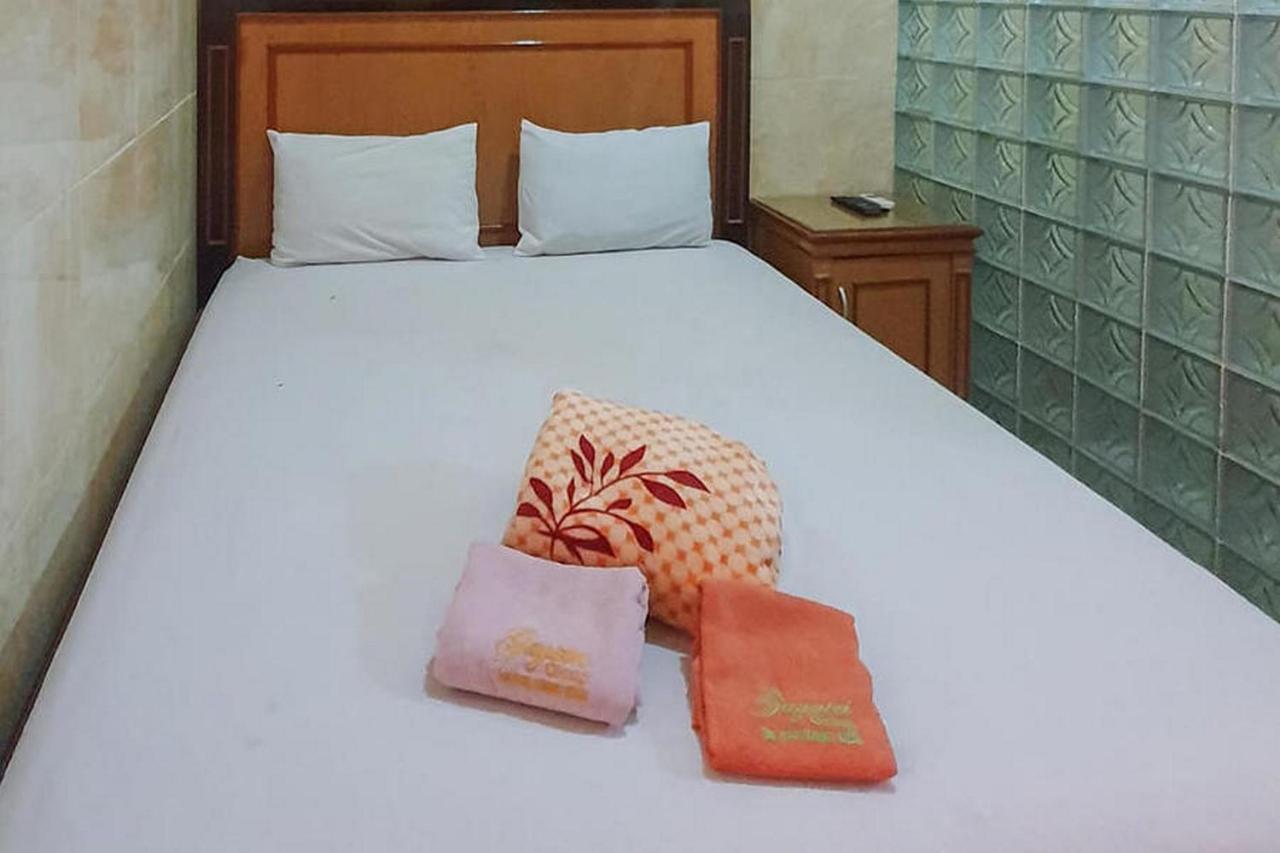 Homestay Gayatri Sawojajar Near Univ Negeri Malang Kampus 2 Mitra Reddoorz Eksteriør billede